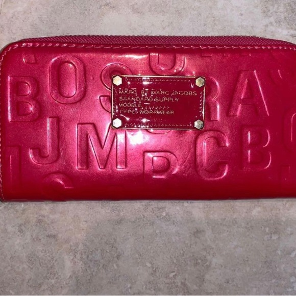Marc Jacobs Wallet in Pink - Picture 2 of 3